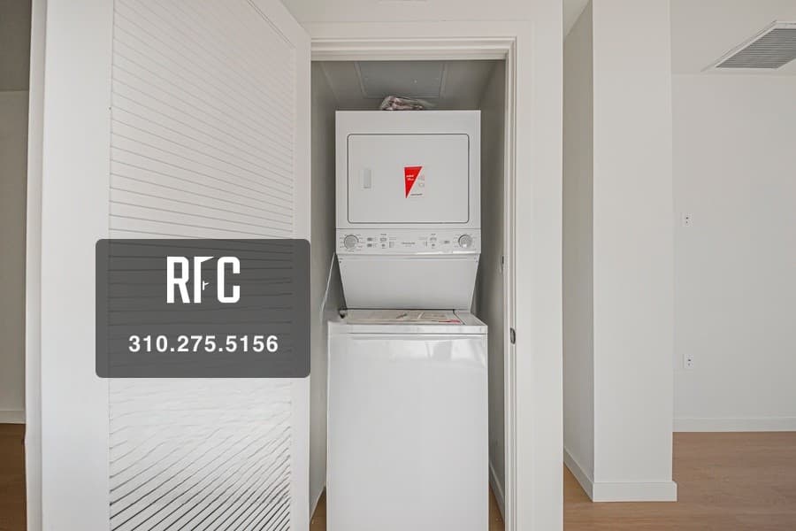 Unit 100 thumbnail 2