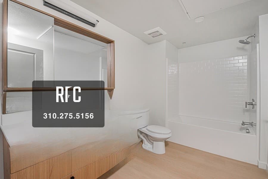 Unit 213 thumbnail 3